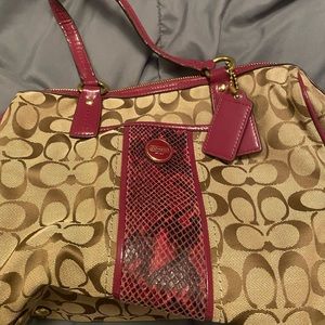 Coach purse, great condition!